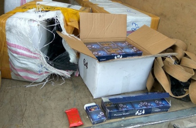 Челябинской области задержан автомобиль с тонной контрабандного табака для кальяна._1